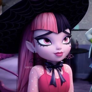 Meet your Posher, Claire